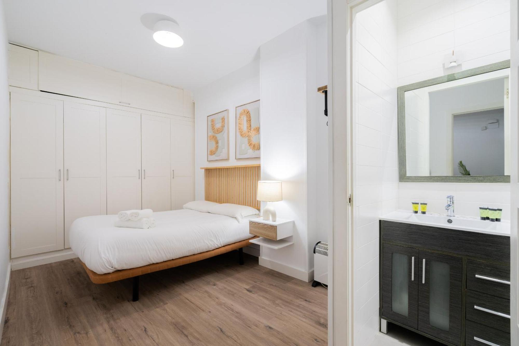 Apartamento En Chueca Para 4 Personas Alquiler Temporal Madrid Exteriér fotografie