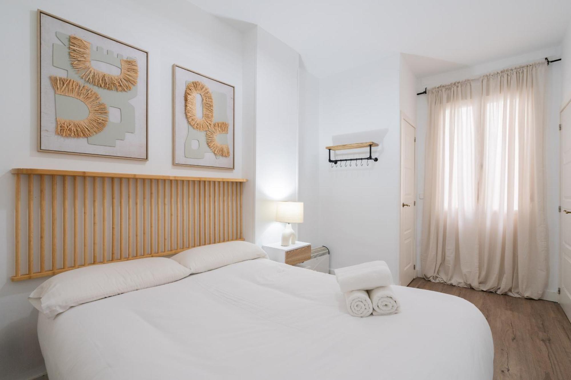 Apartamento En Chueca Para 4 Personas Alquiler Temporal Madrid Exteriér fotografie
