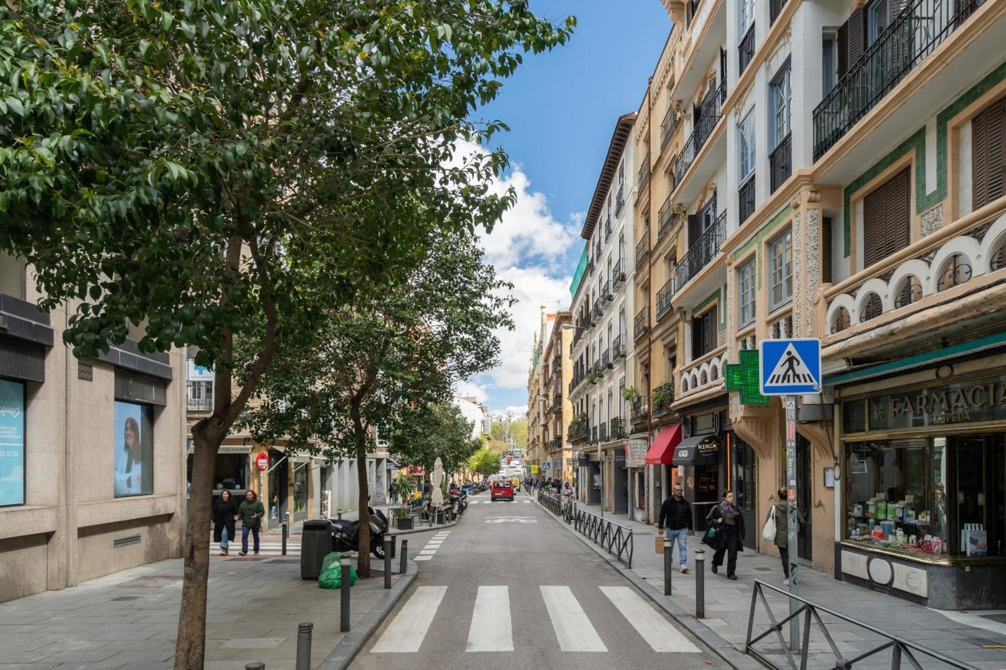 Apartamento En Chueca Para 4 Personas Alquiler Temporal Madrid Exteriér fotografie