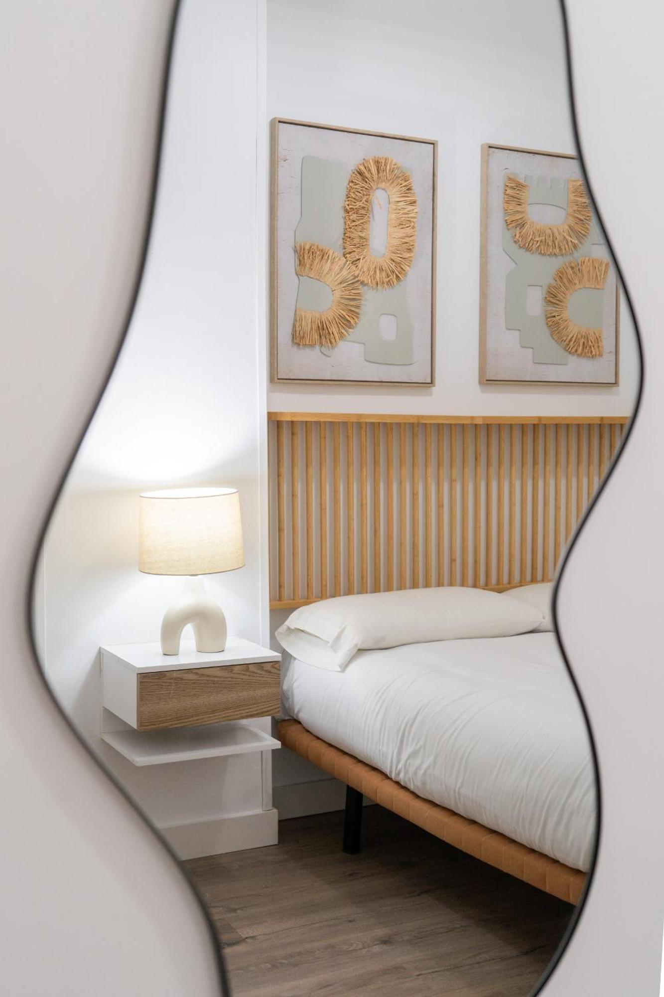 Apartamento En Chueca Para 4 Personas Alquiler Temporal Madrid Exteriér fotografie