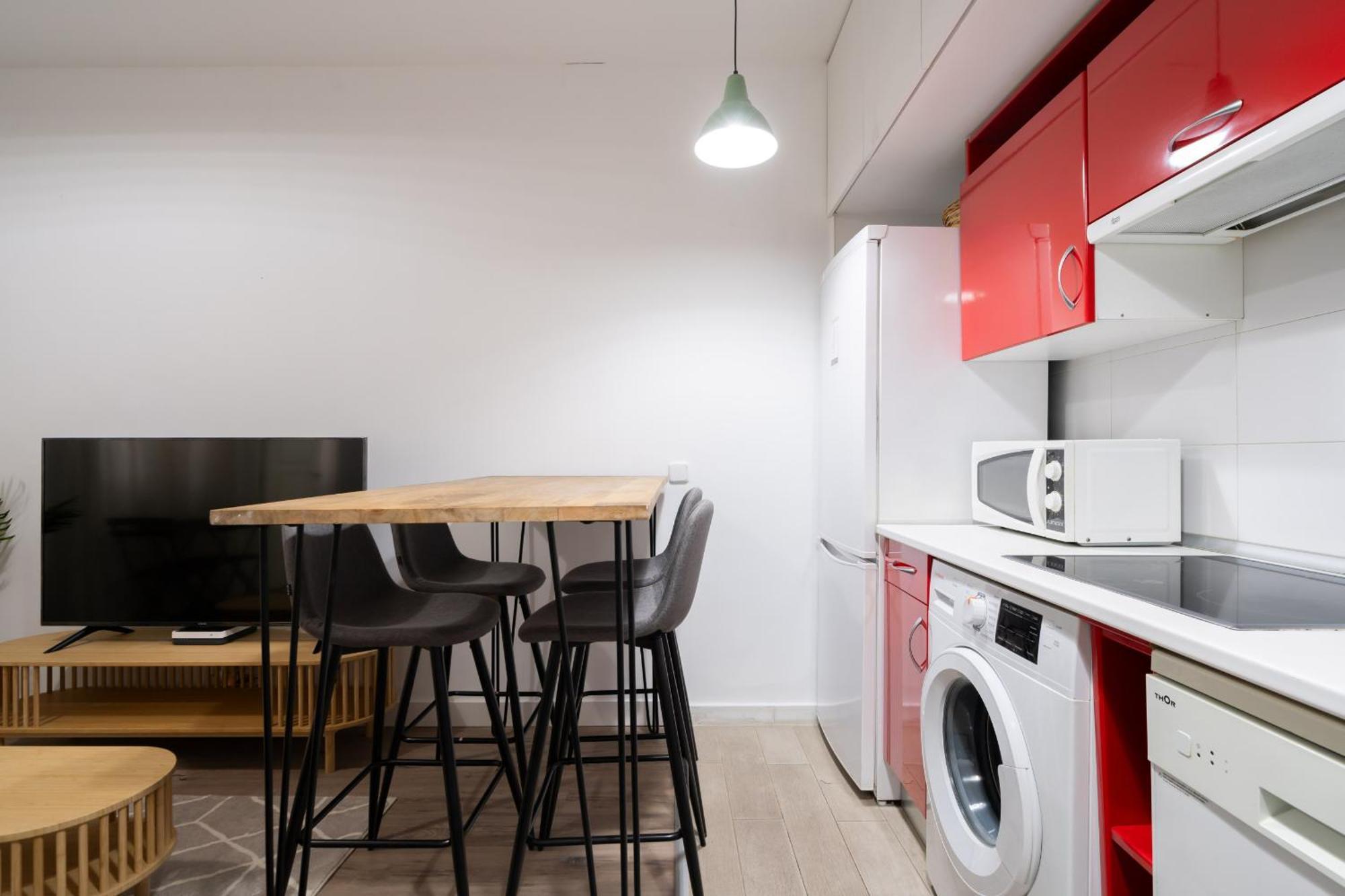 Apartamento En Chueca Para 4 Personas Alquiler Temporal Madrid Exteriér fotografie